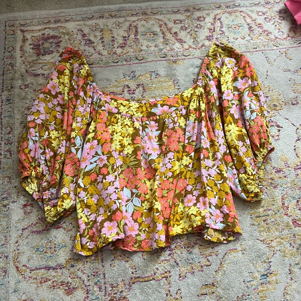 Billabong cropped floral print top